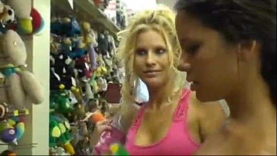Porno clip features the sexiest milf bitch on earth