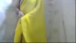 Desi bhabhi exposing big boobs on webcam